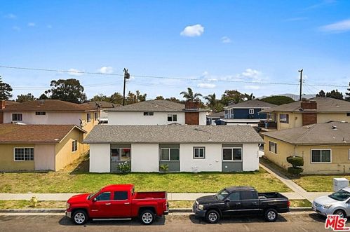 4600 Cloyne St, Oxnard CA 93033-7712 exterior