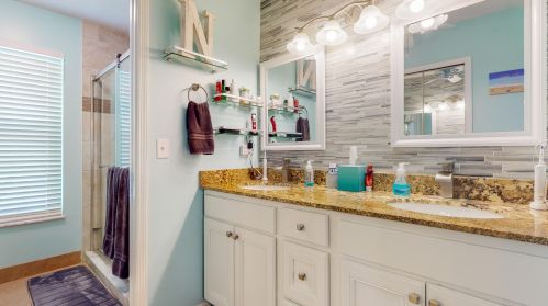 2471 Shell Ave, Fort Pierce FL  34952-6857 exterior