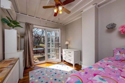 6338 Forward Ave, Pittsburgh PA 15217-2266 exterior