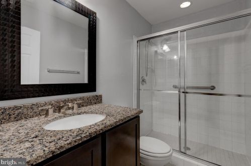 3822 Elmwood Towne Way, Alexandria VA  22303-1161 exterior