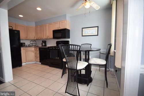 1062 Tremont Dr, Manor PA 19036-1521 exterior