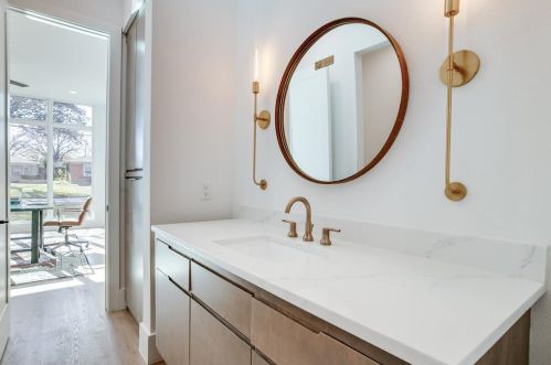 6811 Blessing Dr, Dallas TX 75214-2547 exterior