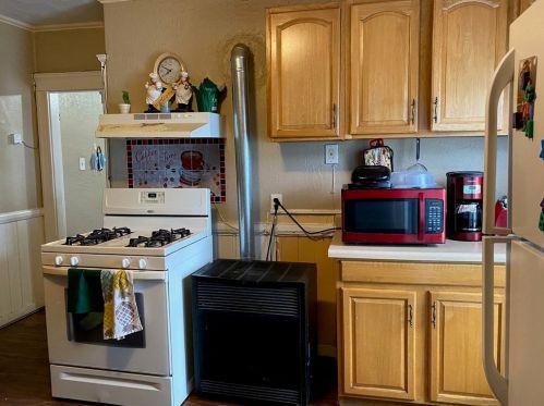 55 Vernon St, Worcester MA 01610-1935 exterior