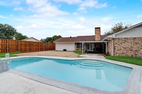 3316 Arawak Pl, Dallas TX 75234-2201 exterior