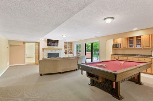 4429 Dorchester Dr, Saint Paul MN 55129-9570 exterior