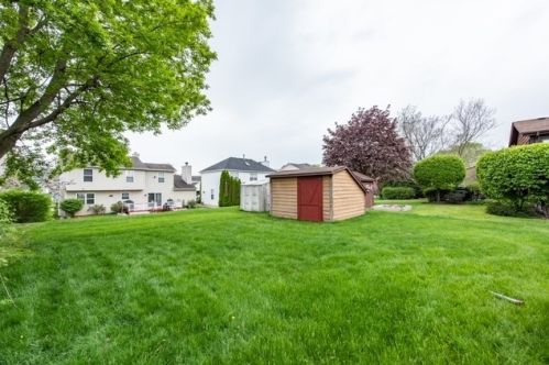 4825 Crst Ct, Waukegan IL 60087-1863 exterior