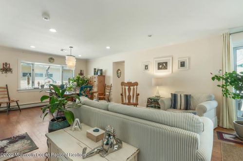 31 Park Ave, Locust NJ 07760-1523 exterior