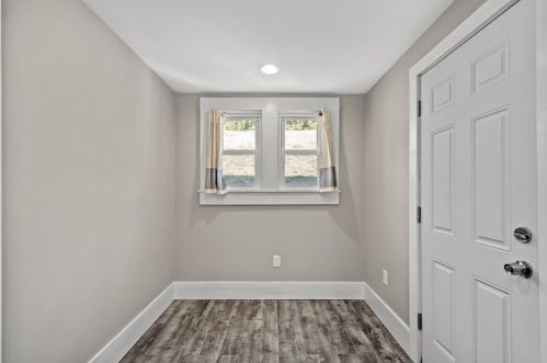 1417 Bellaire Pl, Pittsburgh PA 15226-1907 exterior