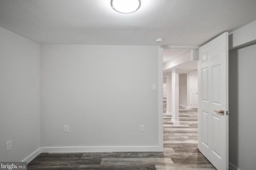 2911 17th St, Washington DC  20018-1825 exterior