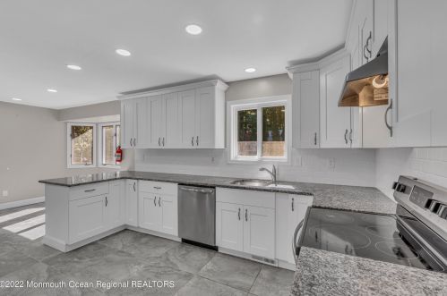 147 Hickory Rd, Jackson Twp NJ 08527-3841 exterior