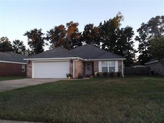 9637 Misty Leaf Dr, Mobile, AL 36695-5201