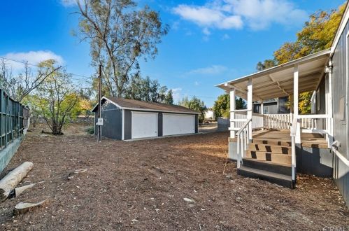 27161 Jarvis St, Perris CA  92570-6952 exterior