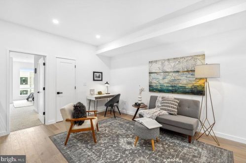 2527 Elvans Rd, Washington DC  20020-3508 exterior