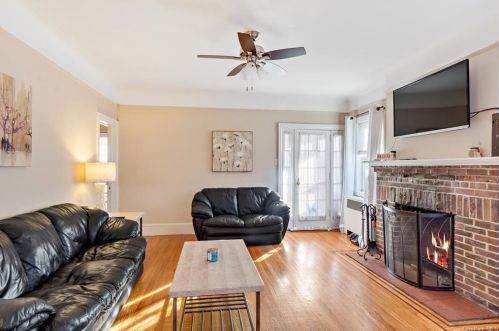 4362 Locust Point Dr, Bronx, NY 10465-4036