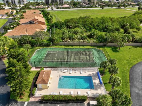 208 River Walk, Fort Pierce FL 34949-8887 exterior