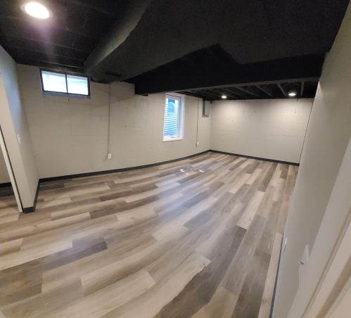 2983 Westland Rd, Meskegon MI  49441-3860 exterior