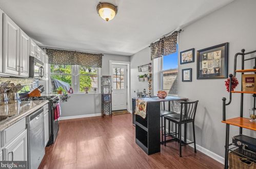 1118 2nd St, Philadelphia PA 19133-0033 exterior