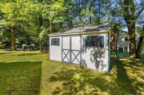 53 Marjorie Ln, Vernon CT 06066-4008 exterior