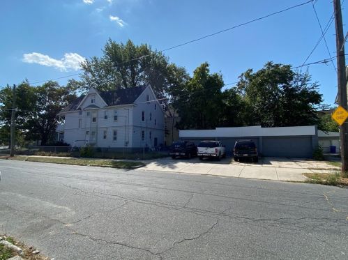 735 Belmont Ave, Springfield MA 01108-1637 exterior