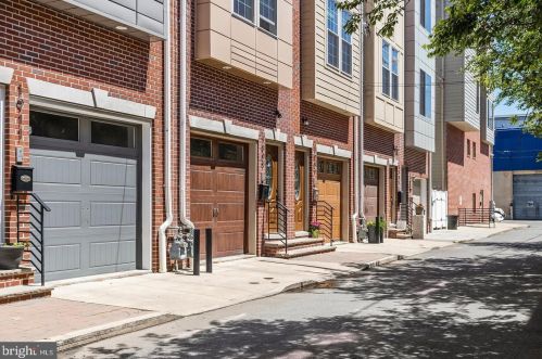 1907 League St, Philadelphia PA 19146-2645 exterior