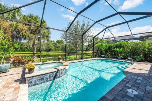 2770 Aviamar Cir, Naples FL 34114-9759 exterior