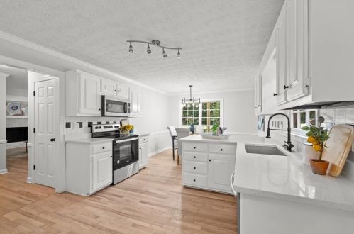 3845 Laurel Fls Dr, Lithonia GA 30039-6586 exterior