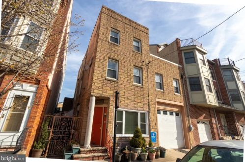 829 Catharine St, Philadelphia PA 19147-2716 exterior