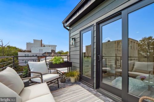 1733 Independence Ave, Washington DC  20003-1637 exterior