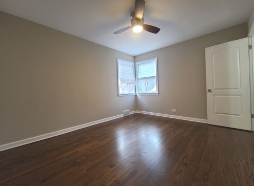 6217 Nagle Ave, Chicago IL  60638-4207 exterior