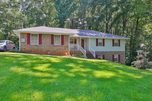 1692 Norton Estates Cir, Lithonia, GA 30078-2771