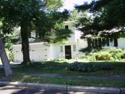 17 Grace Rd, Newton, MA 02459-3425