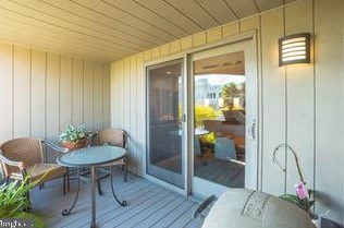 1 Christian St, Philadelphia PA  19147-4345 exterior