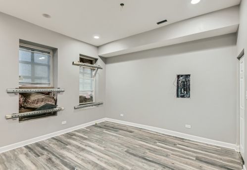 5932 Pr Ave, Chicago IL 60637-1321 exterior