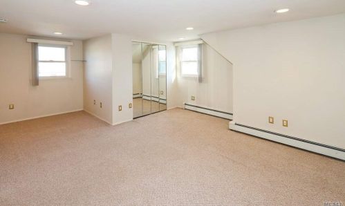 314 Everard St, Huntington Station NY 11746-7008 exterior