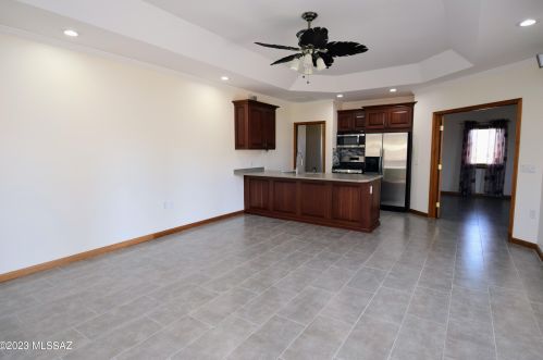 4400 Sweetwater Dr, Tucson AZ  85745-9354 exterior