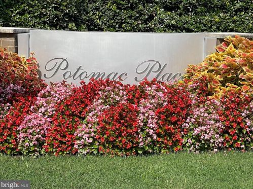 355 I St, Washington DC  20024-4230 exterior