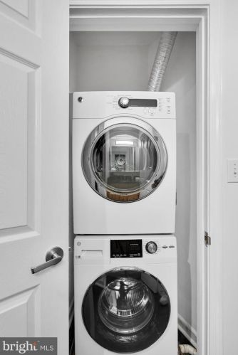 1314 W St, Washington DC  20018-3503 exterior