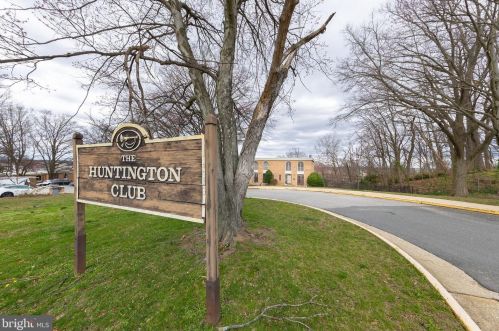 5743 Kings Hwy, Alexandria VA 22303-1402 exterior