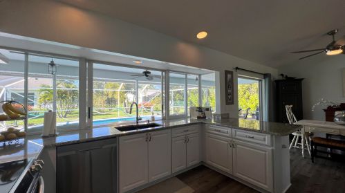 1911 Gaskins Cir, Fort Pierce FL  34952-6640 exterior