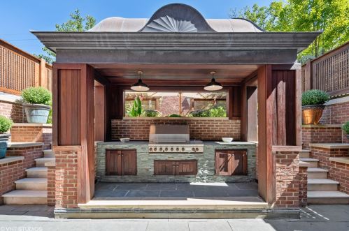 1845 Orch St, Chicago IL 60614-5106 exterior