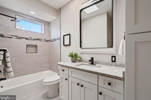 2216 30th St, Washington DC  20020-3369 exterior