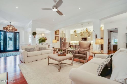 14 Halburton Cir, Bluffton SC 29910-7949 exterior