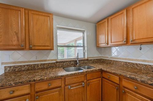 6803 Larmon St, Tampa FL  33634-5019 exterior