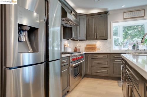 3978 Mulberry Dr, Concord CA 94519-1216 exterior