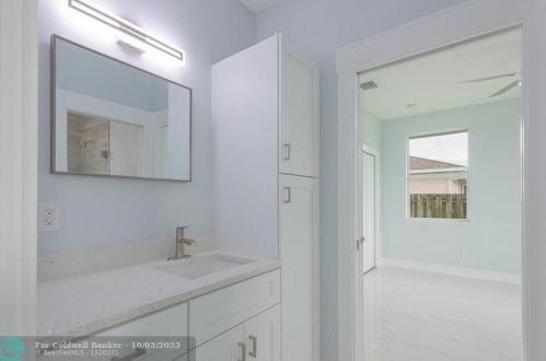 2470 Webster Ln, Fort Pierce FL 34953-5751 exterior