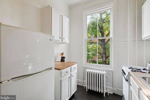 601 18 St, Philadelphia PA 19140-1013 exterior