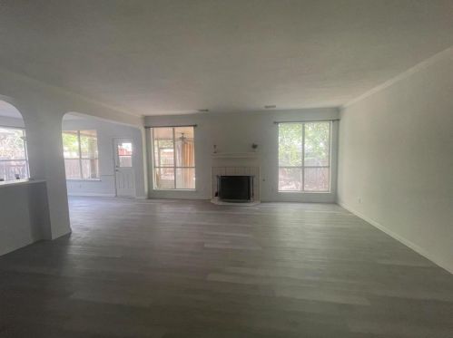 13417 Anarosa Loop, Austin, TX 78727-1401