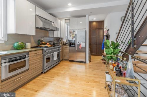 835 Lawrence St, Philadelphia PA  19123-2109 exterior