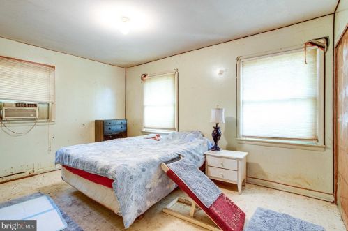 1503 Cool Spg Dr, Alexandria VA 22308-1619 exterior