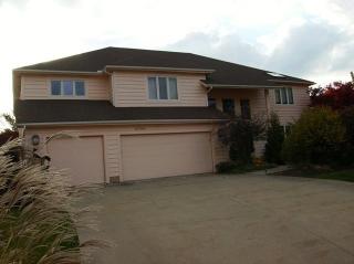 2634 Meadoway Dr, Cleveland OH  44122-1753 exterior